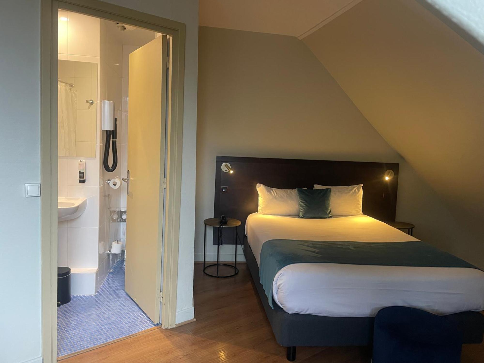 Hotel Lennon 2*